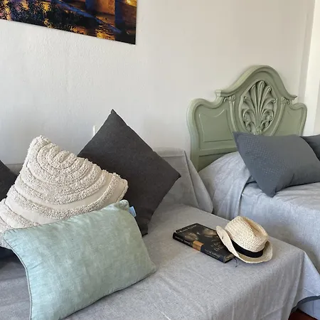 Estudio Jimena Cordoba En El Centro De Apartamento