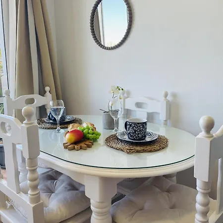 Estudio Jimena Córdoba En El Centro De Apartamento *