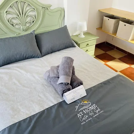 Estudio Jimena Cordoba En El Centro De Apartamento *